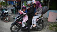 Menurut Bisri, mereka tidak mempermasalahkan minimnya faktor kenyamanan dan keamanan dengan perjalanan bersepeda motor ini. “Itu tidak ada apa-apanya dibandingkan kebahagiaan kami bisa bertemu dengan keluarga di Purwokerto,” kata Bisri. Terlebih sudah dua kali Idul Fitri keluarga kecil Bisri tidak bisa pulang kampung karena pembatasan perjalanan saat pandemi COVID-19.