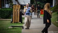 Hutan Kota GBK menjadi salah satu destinasi wisata favorit saat libur Lebaran. 