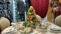 Ketika memasuki ruang pamer, pengunjung akan melihat susunan meja makan ala kerajaan. Dilengkapi dengan lauk pauk tiruan dan alat-alat makan mewah. Foto: dok. Museu de Gastronomia Maranhense