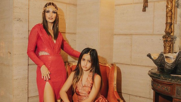 6 Potret Pesta Ultah Nia Ramadhani Bertema Arabian Night, Aura Mikhayla Dipuji