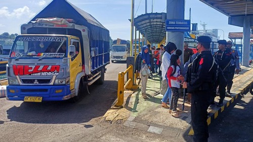 ASDP Padangbai mencatat baru 7.201 orang yang kembali ke Bali dari total 41.679 orang yang pergi pada arus mudik Lebaran 2023.