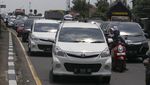 Potret Padatnya Jalur Pantura Imbas One Way di Tol