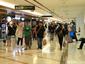 45 Ribu Penumpang Padati Bandara Juanda di Puncak Arus Balik Lebaran 2023