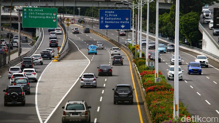 Puncak Arus Balik, Tol Dalkot di Slipi Ramai Lancar Tol Dalkot ruas Slipi, Jakarta Barat, terpantau ramai lancar, Minggu (25/4/2023) pukul 14.30 WIB.