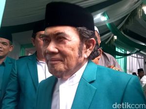 Tips Sehat Rhoma Irama Tetap Gagah di Panggung Meski Sudah Lansia