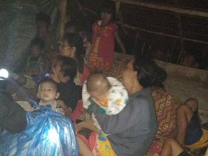 Sejumlah Warga Mentawai Masih Mengungsi Usai Gempa M 6,9