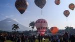 Semarak Ratusan Balon Udara Terbang di Langit Wonosobo