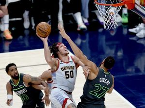 Playoff NBA: Suns dan Nuggets ke Semifinal, Hawks Perpanjang Napas