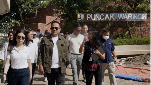 Wakil Menteri Pariwisata dan Ekonomi Kreatif/Wakil Kepala Badan Pariwisata dan Ekonomi Kreatif (Wamenparekraf/Wakabaparekraf) Angela Tanoesoedibjo meninjau kesiapan lokasi dan infrastruktur penunjang jelang pelaksanaan Konferensi Tingkat Tinggi (KTT) ASEAN di Labuan Bajo, Kabupaten Manggarai Barat, Nusa Tenggara Timur (NTT).