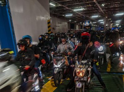 Potret Arus Balik di Pelabuhan Merak