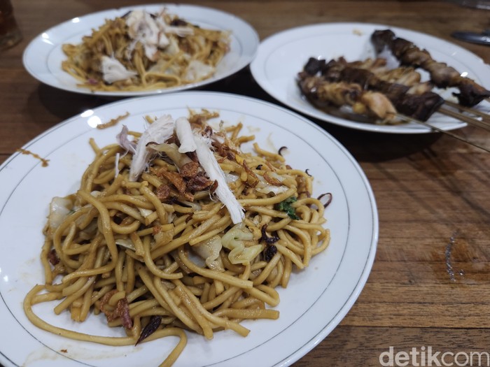 Bakmi Jowo Pak Gareng, tempat makan bakmi godog enak di Semarang