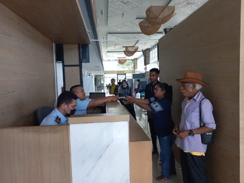 Dua WNA Asal Timor Leste yang dideportasi di PLBN Motaian, Kabupaten Belu, NTT. (Istimewa)