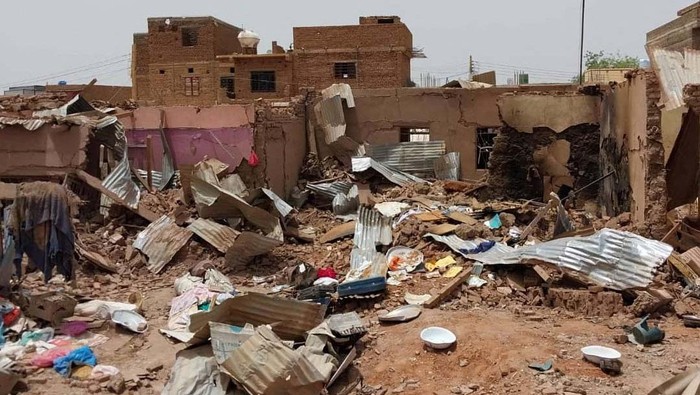 Damaged buildings are seen following clashes between the paramilitary Rapid Support Forces and the army in South Khartoum locality, Sudan April 25, 2023. REUTERS/ Stringer       NO RESALES. NO ARCHIVES. WATERMARK FROM SOURCE