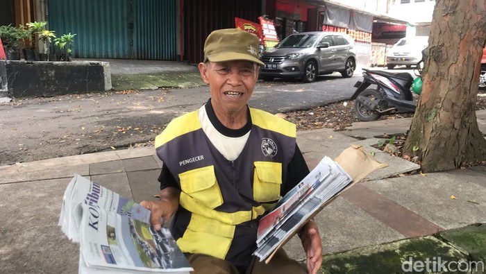 Eman (75) penjual eceran