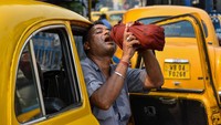 Badan Meteorologi di negara-negara Asia seperti Bangladesh, Myanmar, India, China, Thailand, dan Laos melaporkan peningkatan suhu panas lebih dari 40 derajat Celcius selama beberapa hari belakangan. (Debarchan Chatterjee/NurPhoto via Getty Images)  