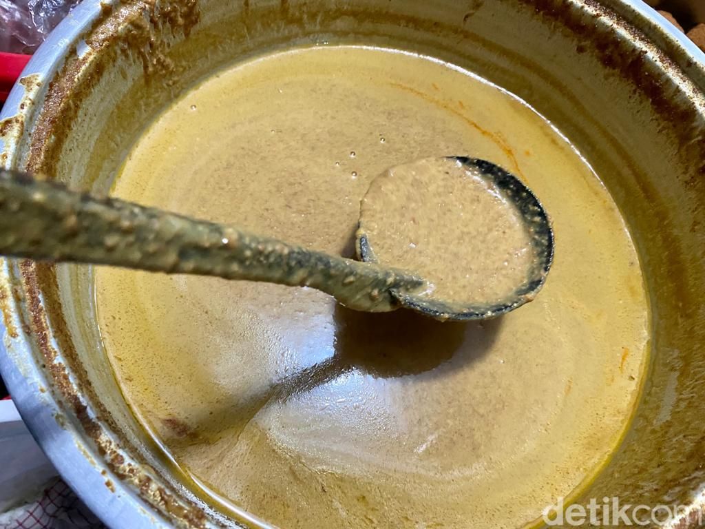 Gudeg Bromo: Pedas Nonjok! Nasi Gudeg Plus Krecek Buatan 'Bu Tekluk'