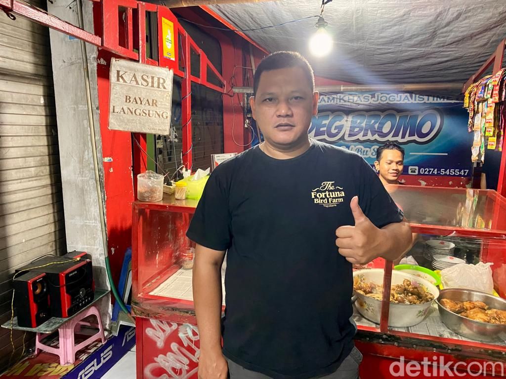 Gudeg Bromo: Pedas Nonjok! Nasi Gudeg Plus Krecek Buatan 'Bu Tekluk'