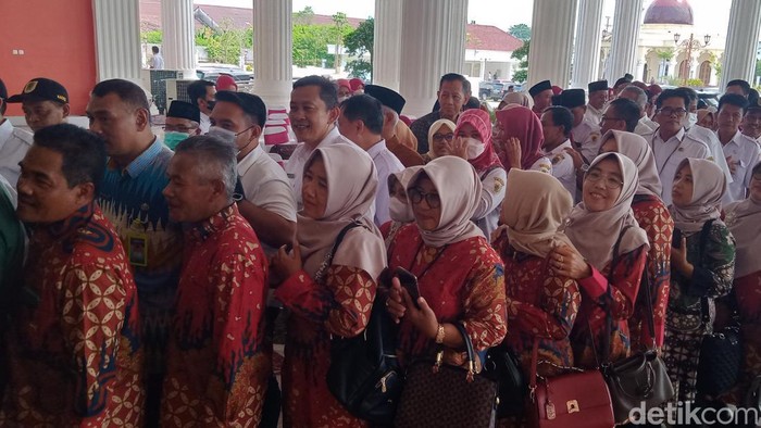 Ribuan orang hadir di acara halalbihalal di Grha Bung Karno Klaten.