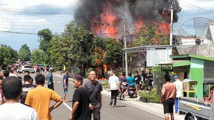Kebakaran rumah di Soppeng, Sulsel.