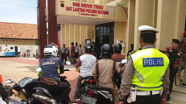 Kompol Doddy Triantoro dan layanan perpanjangan SIM drive thru Polres Batang