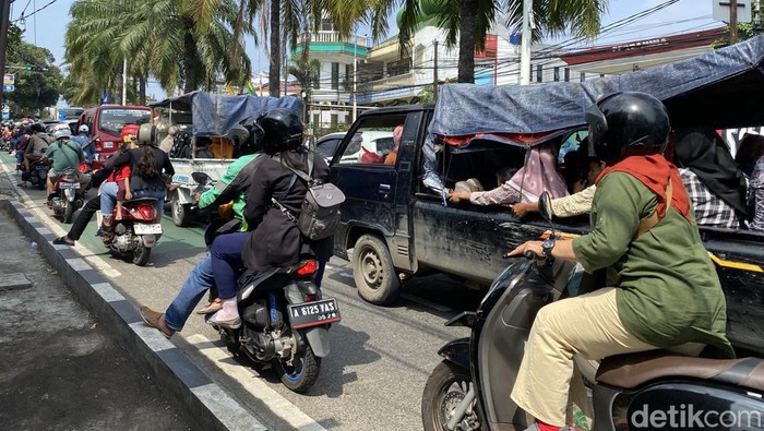 Lalin menuju Ragunan pukul 10.24 WIB. (Devi/detikcom)