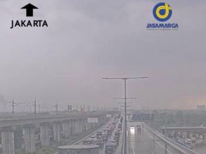 Tol Layang MBZ Arah Jakarta Padat di Km 23-21 Saat Arus Balik Sore Ini