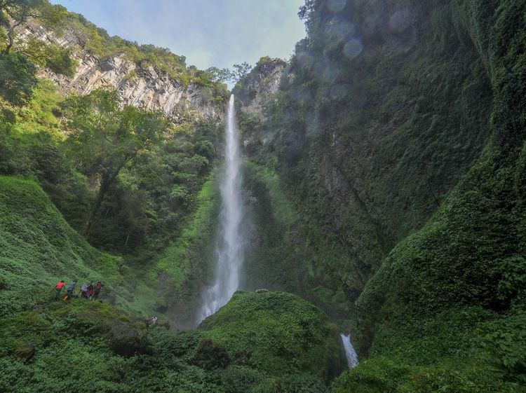 Air Terjun Pancuran Rayo Sang Primadona Libur Lebaran di Jambi