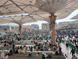 Pesan Kemenag untuk Jemaah Haji yang Datangi Masjid Nabawi dan Ziarah
