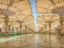 Saudi Habiskan 30 Ton Parfum Per Hari untuk Harumkan Masjid Nabawi