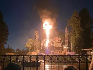 Disney Tiadakan Show Api di Seluruh Dunia Setelah Insiden Naga Terbakar