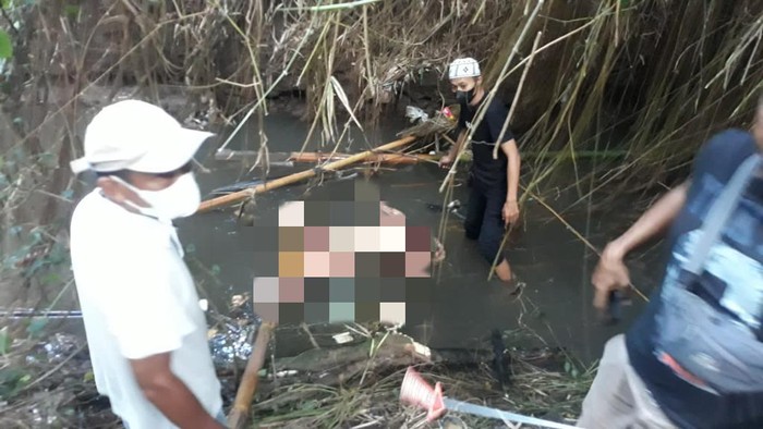 Penemuan mayat wanita tanpa busana di sungai Blitar