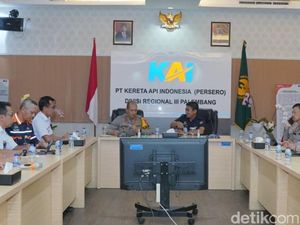 KAI Kurangi Perjalanan KA Babaranjang Atasi Kemacetan di Muara Enim