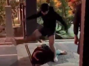 Tepukan AKBP Achiruddin ke Pundak Anaknya saat Aniaya Sadis Mahasiswa