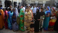 PBB menyebut populasi India hampir pasti akan terus tumbuh dalam beberapa dekade mendatang. Pada pertengahan abad, populasi India bisa mencapai 1,5 miliar orang, meskipun angka tersebut bisa saja lebih tinggi. AFP via Getty Images/SANJAY KANOJIA