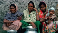 Pada tahun lalu tingkat kesuburan China turun menjadi salah satu yang terendah di dunia dengan 1,2 kelahiran per wanita. Sementara tingkat kesuburan di India mencapai 2,0 kelahiran per wanita. Tim Graham/Getty Images