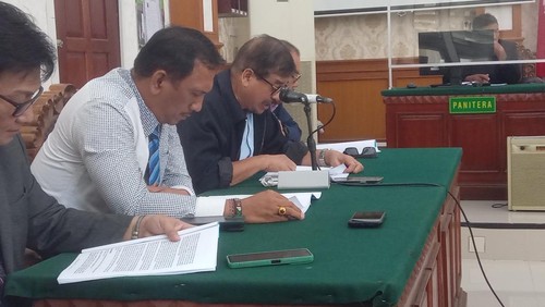 Suasana sidang praperadilan kasus dugaan korupsi dana SPI Unud di PN Denpasar, Rabu (26/4/2023).