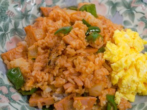 Resep Nasi Goreng Tomat dan Daging Asap Untuk Sarapan Spesial
