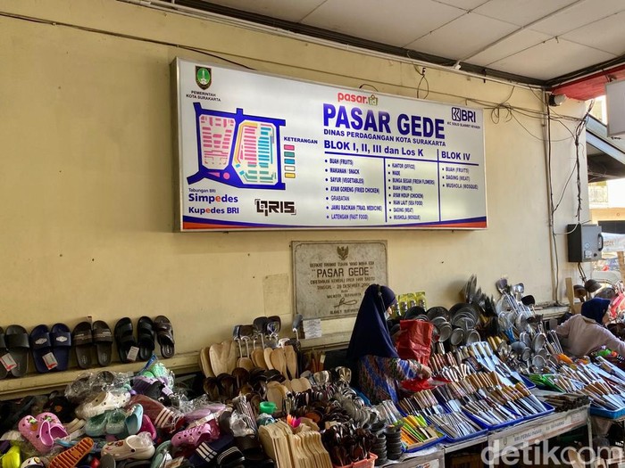 Seru! Beli Bumbu Pecel dan Jajan Es Dawet Telasih di Pasar Gede Solo Seru! Beli Bumbu Pecel dan Jajan Es Dawet Telasih di Pasar Gede Solo