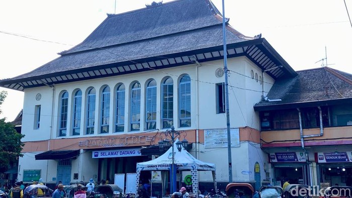 Seru! Beli Bumbu Pecel dan Jajan Es Dawet Telasih di Pasar Gede Solo
