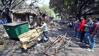 Beruntung tidak ada korban jiwa dalam peristiwa tersebut.
