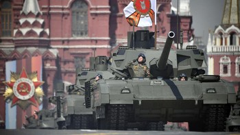 Saat ini, T-14 Armata belum melakukan serangan di Ukraina, masih dalam koordinasi di area pelatihan. Foto: Getty Images