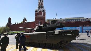 Inggris sudah mengirimkan tank canggih Challenger 2 ke Ukraina, sedangkan Jerman telah mengerahkan Leopard 2 yang tak kalah mutakhir. Foto: Getty Images