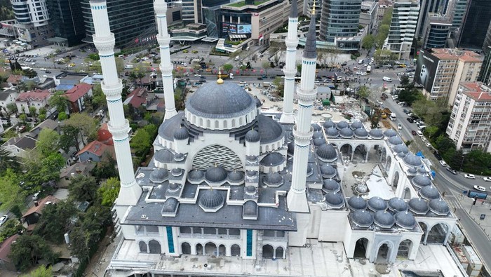 ISTANBUL, TURKIYE - APRIL 25: An aerial photo shows Barbaros Hayrettin Pasa Mosque is ready to open its doors for worship as the opening ceremony of the mosque is planned upcoming weeks after final preparations are being completed, in Istanbul, Turkiye on April 25, 2023. The mosque, inspired by Mimar Sinan's Suleymaniye Mosque, laid first foundation stone by Turkish President Recep Tayyip Erdogan on July 3, 2020. (Photo by Lokman Akkaya/Anadolu Agency via Getty Images)