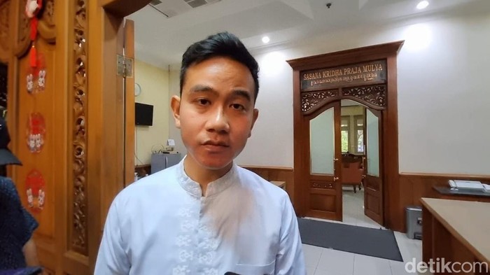 Wali Kota Solo Gibran Rakabuming Raka di Balai Kota Solo, Rabu (26/4/2023).