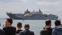 Kapal tersebut memiliki panjang 232 meter, lebar 32 meter, dan tinggi 58 meter. Dengan bobot mencapai 27.436 ton, kecepatan maksimal TCG Anadolu adalah 21 knot.
