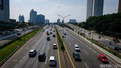 Wuss! Usai Cuti Lebaran, Jalanan di Jakarta Masih Lancar