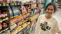 Anak satu-satunya Ramzi dan Avi Basalamah ini eksis di Instagram dengan lebih dari 877 ribu followers. Ia sering pamer momen seru, termasuk ketika belanja di supermarket.