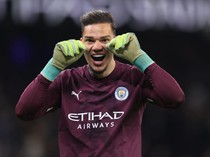 Dear Ederson, Bertahan Saja di Man City!