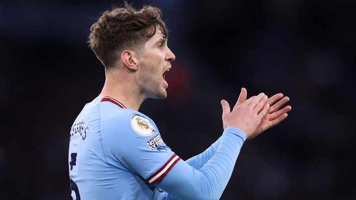 MANCHESTER, ENGLAND - APRIL 26: John Stones of Manchester City during the Premier League match between Manchester City and Arsenal FC at Etihad Stadium on April 26, 2023 in Manchester, England. (Photo by Alex Livesey - Danehouse/Getty Images)