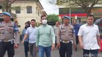 Potret AKBP Achiruddin yang Tak Diborgol saat Digiring ke Ruang Pemeriksaan